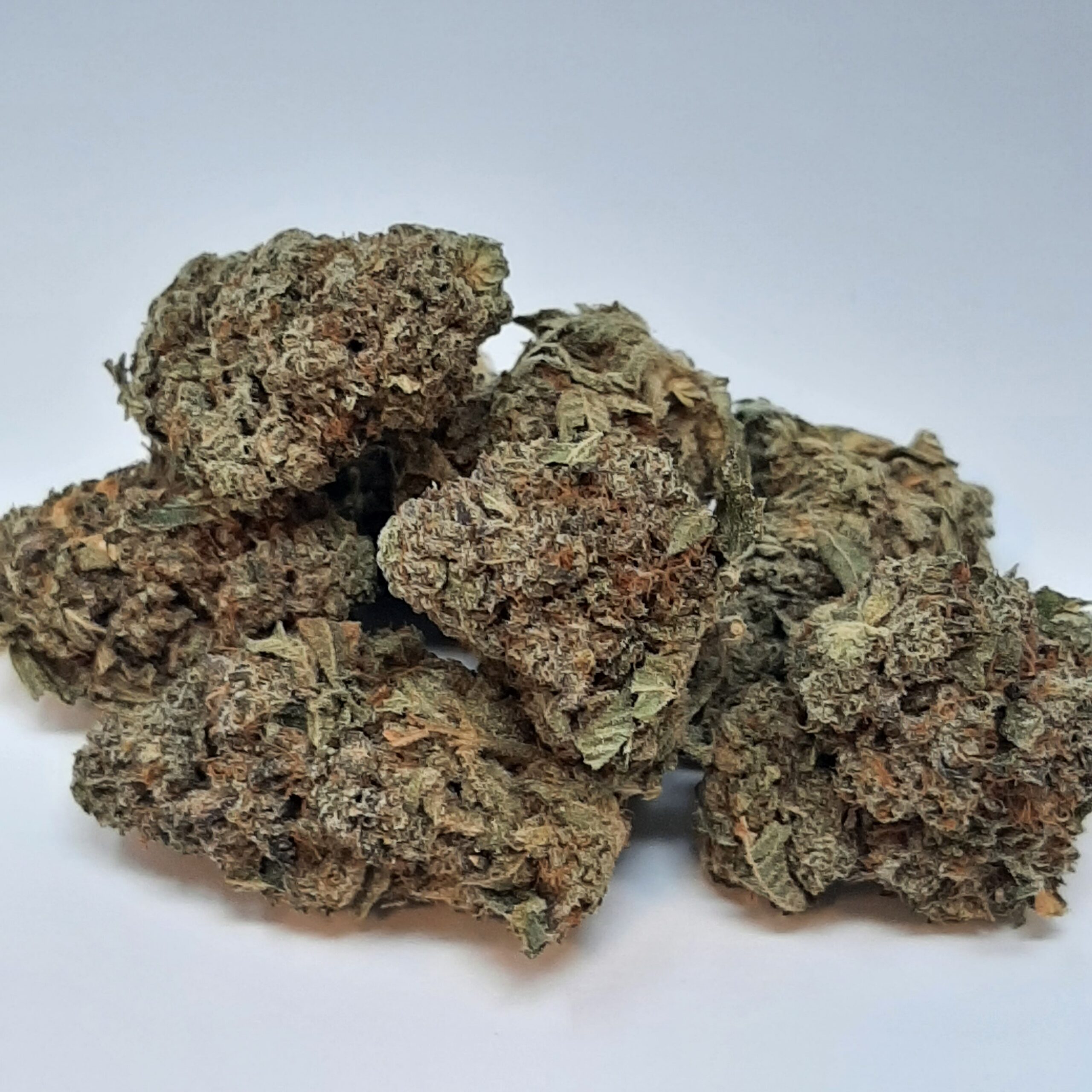 AAAA Wedding Cake Mediums By Green Valley (25-27% THC)